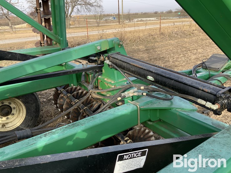 great-plains-3000tt-image-13