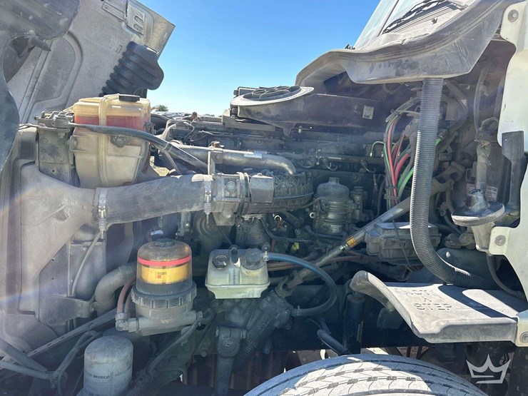 2016-freightliner-cascadia-125-image-7