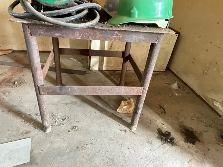 #5920-•-electric-motor-on-stand-image-11