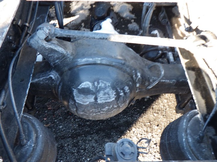 2018-freightliner-cascadia-113-image-9