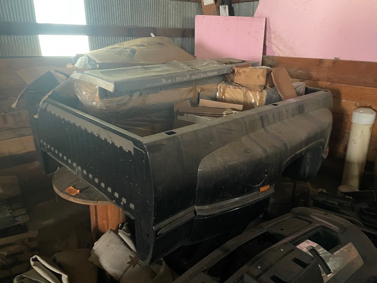 #5930-•-1998-dodge-pickup-box-image-10