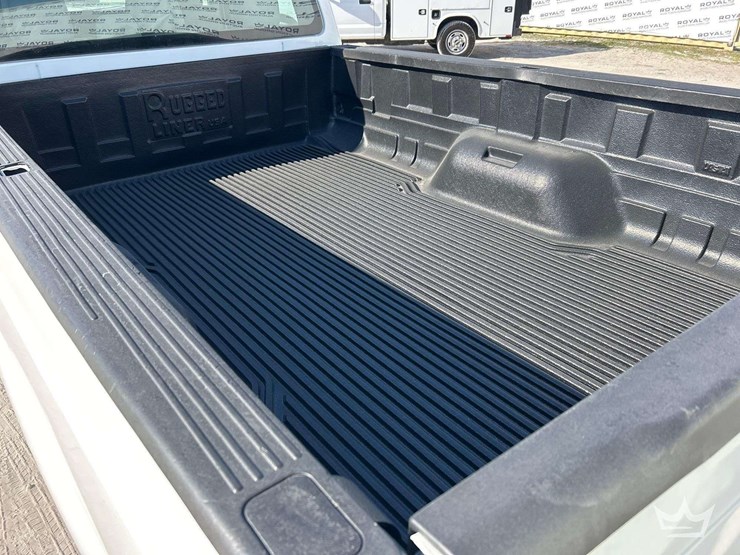 2015-ford-f350-image-23