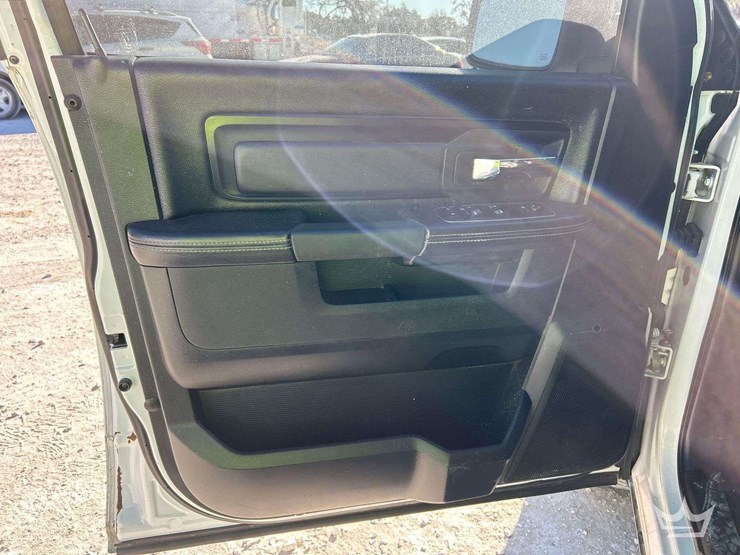 2017-dodge-1500-image-11