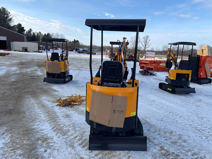 #108-•-miva-va15-mini-excavator-image-6