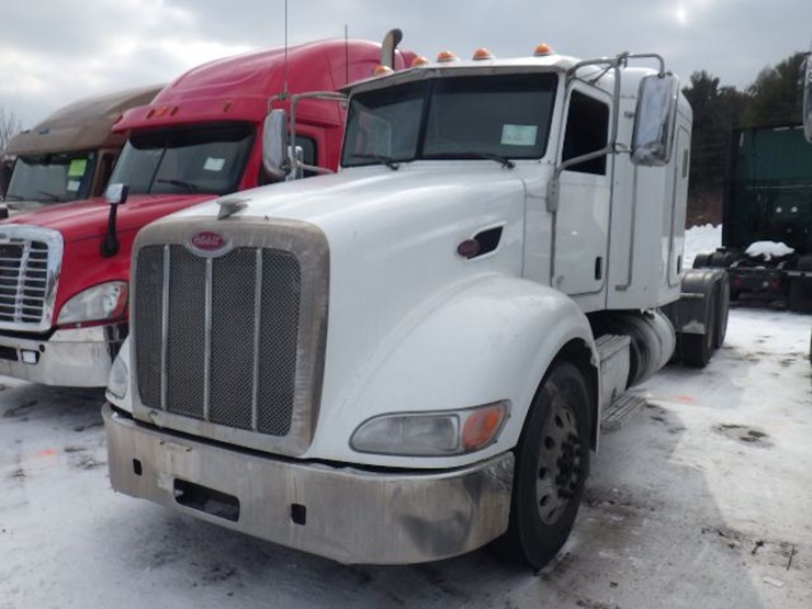 2014-peterbilt-386-image-1