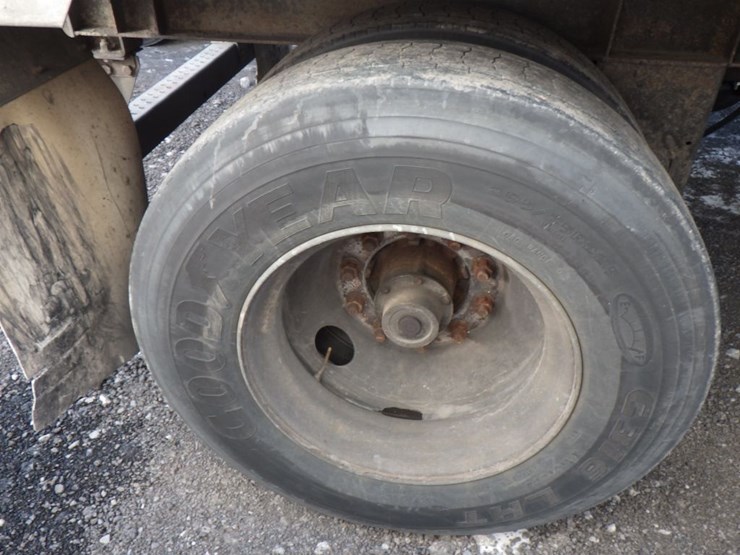 2018-strick-van-image-7