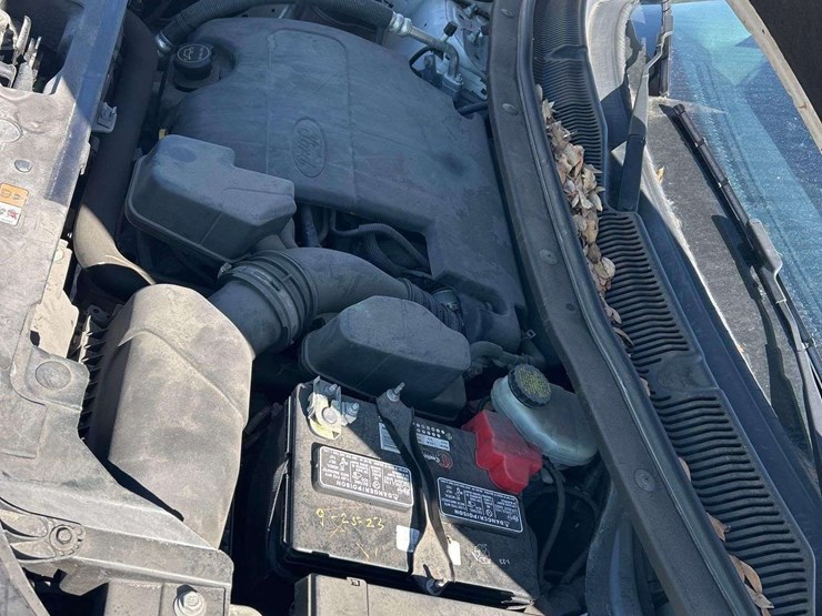 2016-ford-explorer-image-7