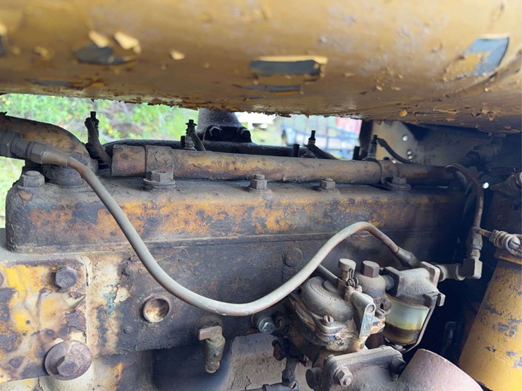 caterpillar-ten-gas-crawler-image-12