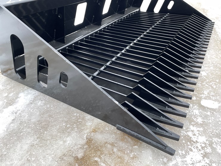 #2338-•-wolverine-skeleton-bucket-image-13