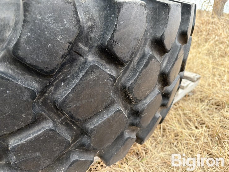 michelin-16.00r20-tires-&-rims-image-10