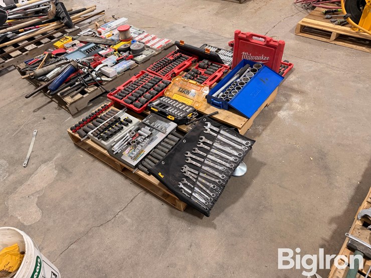 socket-sets/drill-bits/tap-&-die-set-image-3