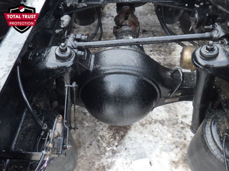 2019-peterbilt-579-image-10