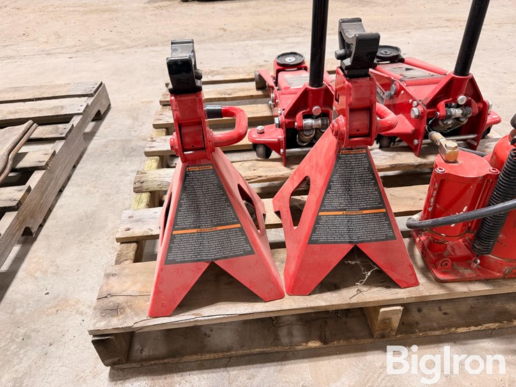big-red-jacks-image-5