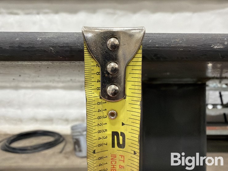 8'-welding-table-w/reversible-vice-image-10