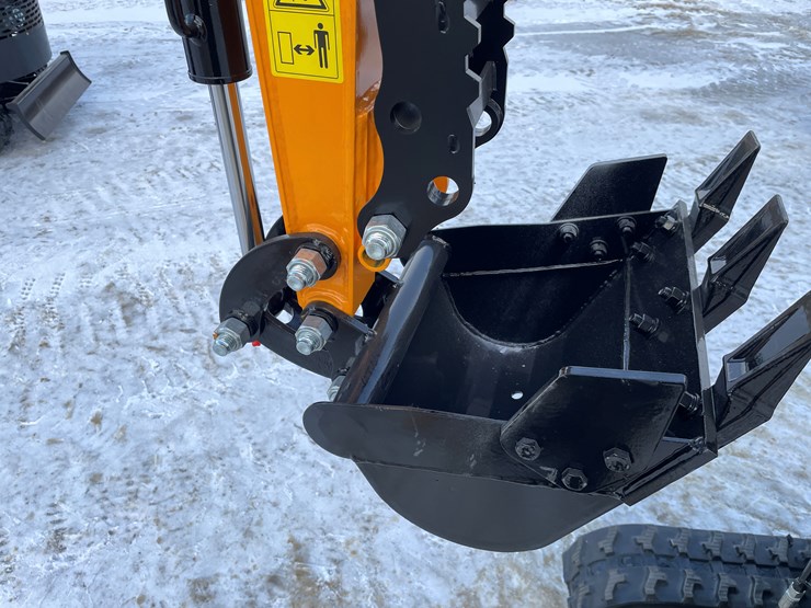 #108-•-miva-va15-mini-excavator-image-31