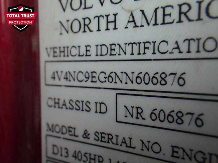 2022-volvo-vnl-300-image-18