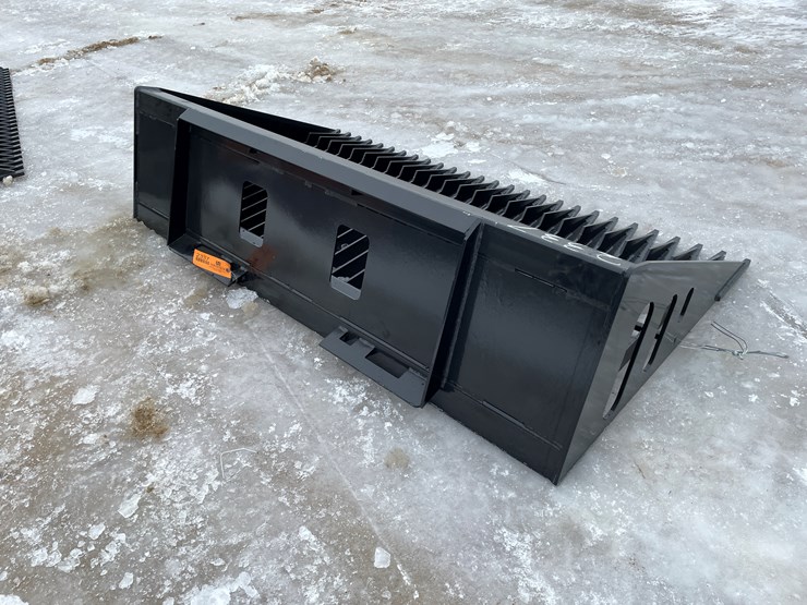 #2337-•-wolverine-skeleton-bucket-image-5