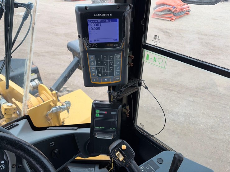 caterpillar-938h-image-16