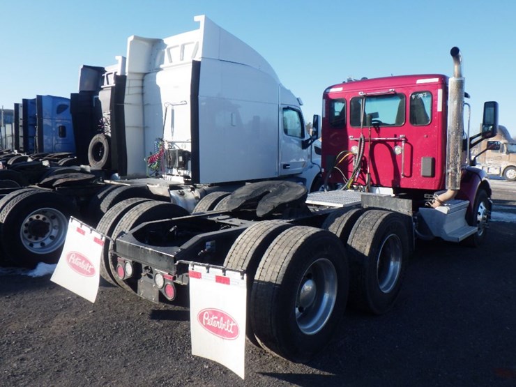 2018-peterbilt-579-image-7