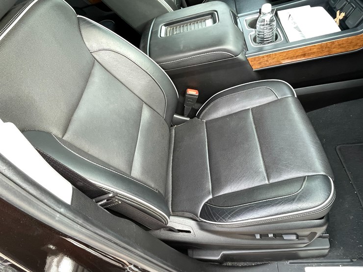 #4000-•-2019-chevy-silverado-high-country-pickup-(has-wi-title)-image-59