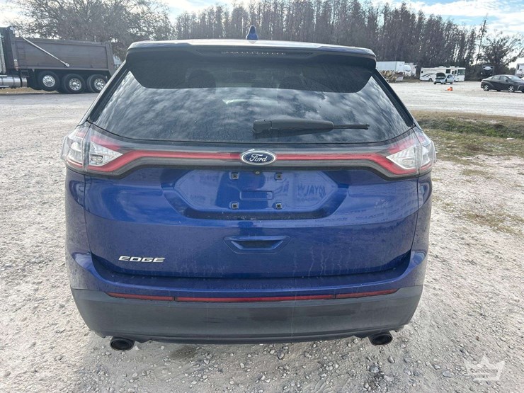 2015-ford-edge-image-21