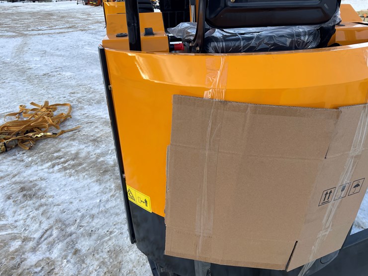 #108-•-miva-va15-mini-excavator-image-44