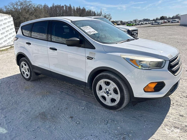 2017-ford-escape-image-2