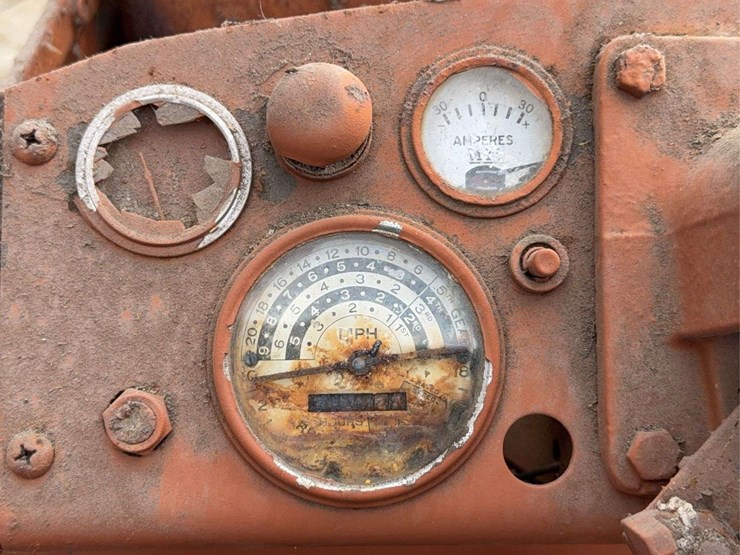 minneapolis-moline-g705-image-6