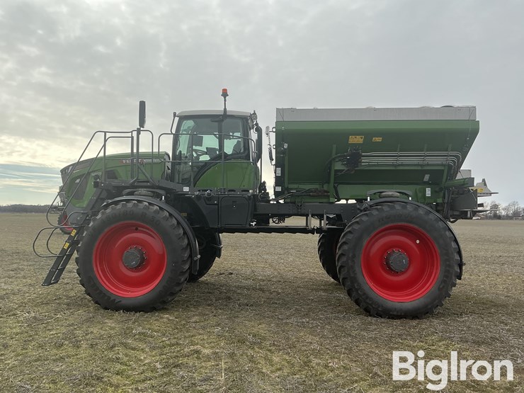 2023-fendt-rogator-934h-self-propelled-dry-spreader-image-8