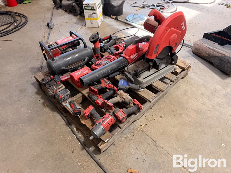 milwaukee-power-tools-&-batteries-image-3