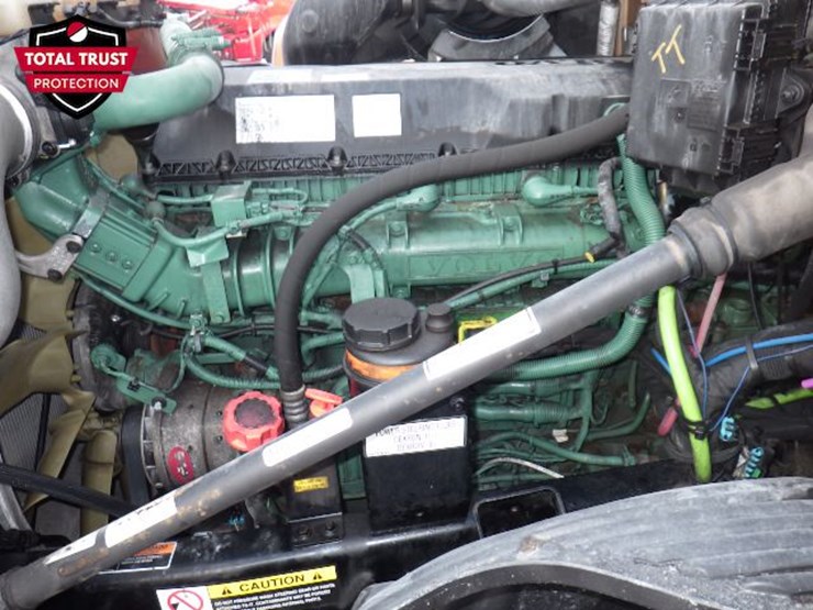 2022-volvo-vnl-300-image-22