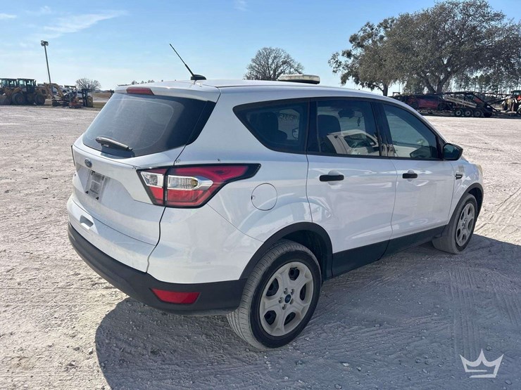 2017-ford-escape-image-3