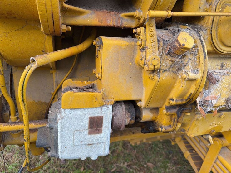 caterpillar-diesel-thirty-five-image-10