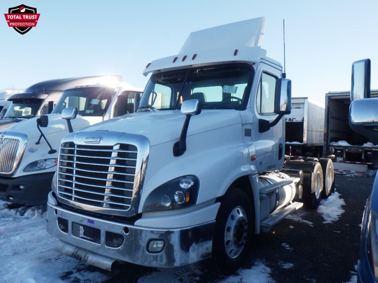 2019-freightliner-cascadia-125-image-1