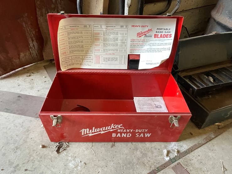 #5924-•-contents-of-shelf-and-(2)-toolboxes-image-13