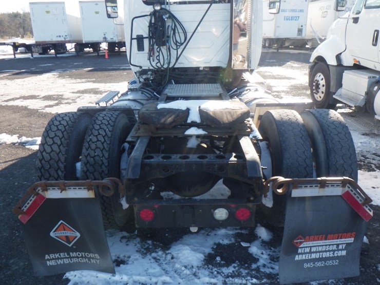 2017-international-prostar-image-6