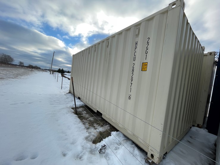 #203-•-20'-shipping-container-image-3