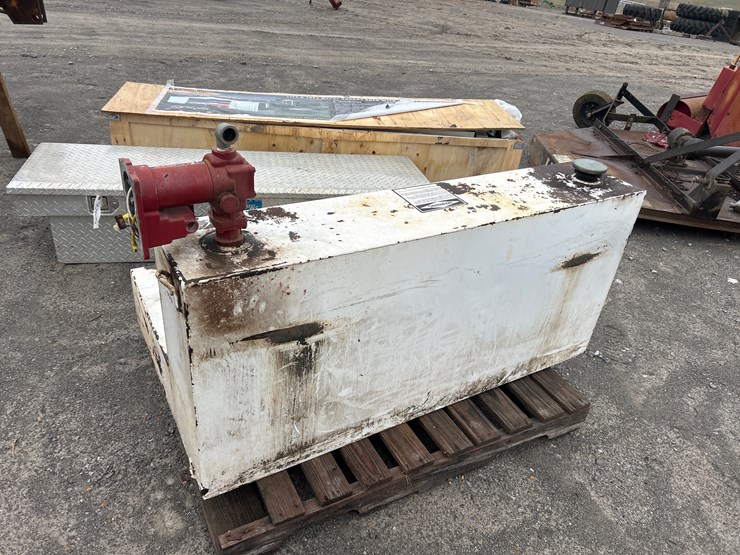 #382-•-100-gallon-l-shaped-fuel-tank-image-2