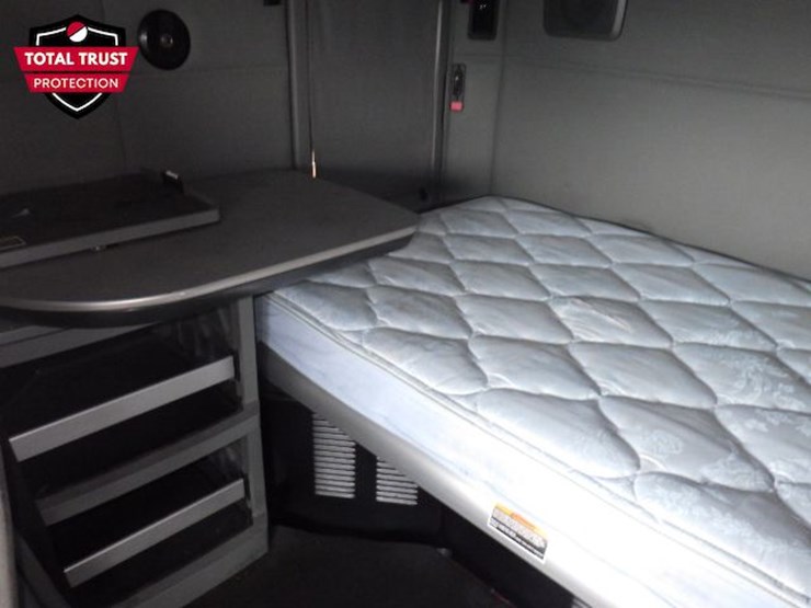 2022-kenworth-t680-image-22