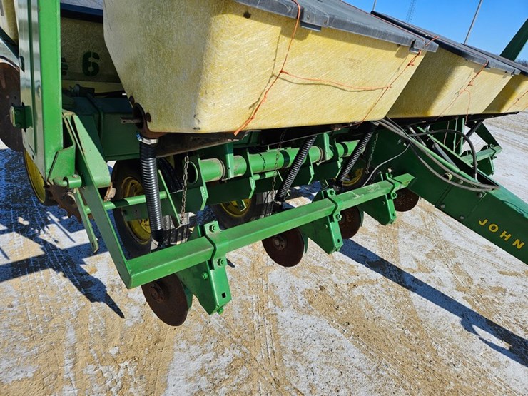 john-deere-7000-image-12