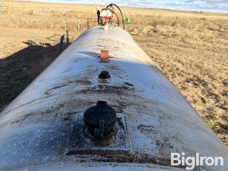 2000-gallon-fuel-tank-&-pump-image-9