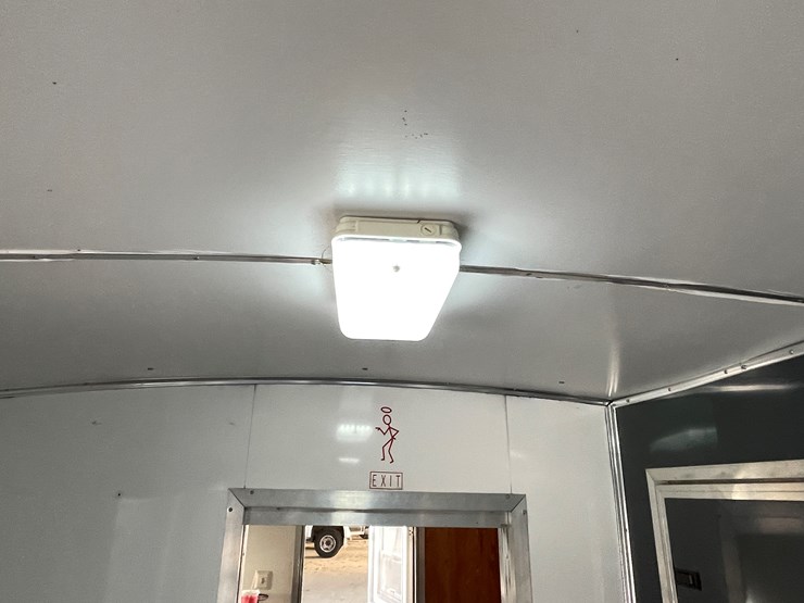 1999-united-expressline-image-35