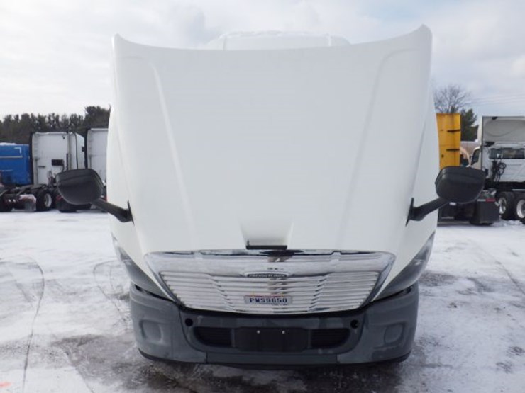 2016-freightliner-cascadia-125-image-24