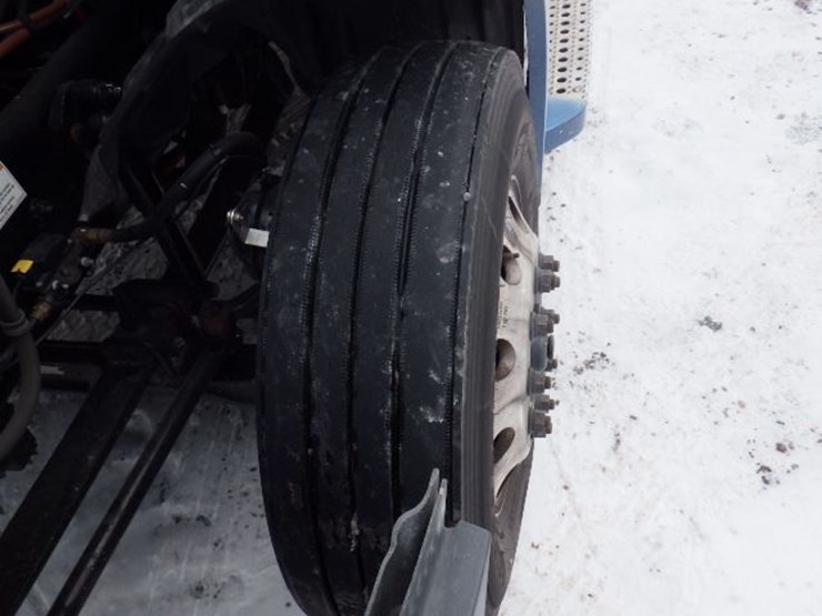 2022-freightliner-cascadia-126-image-25