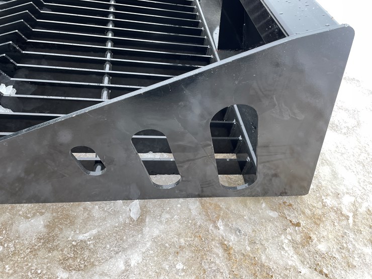 #2334-•-wolverine-skeleton-bucket-image-9