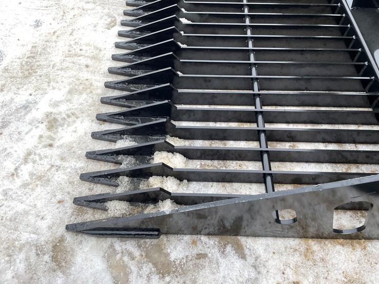 #2340-•-wolverine-skeleton-bucket-image-9