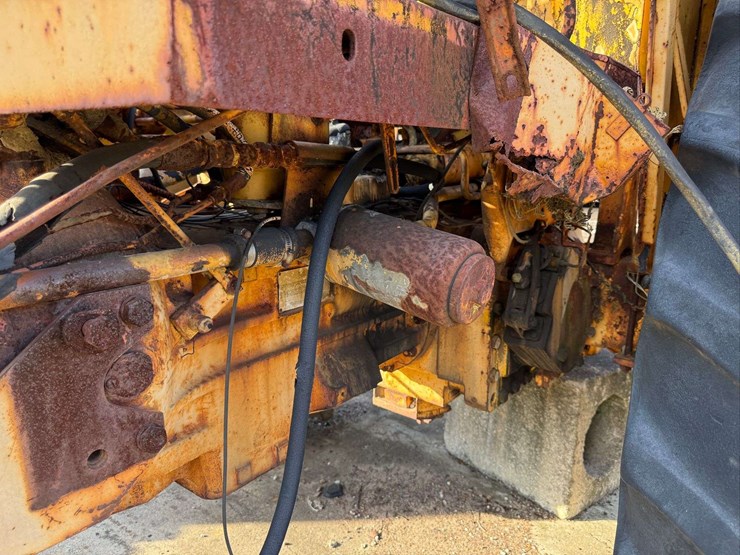 minneapolis-moline-g1000-image-10