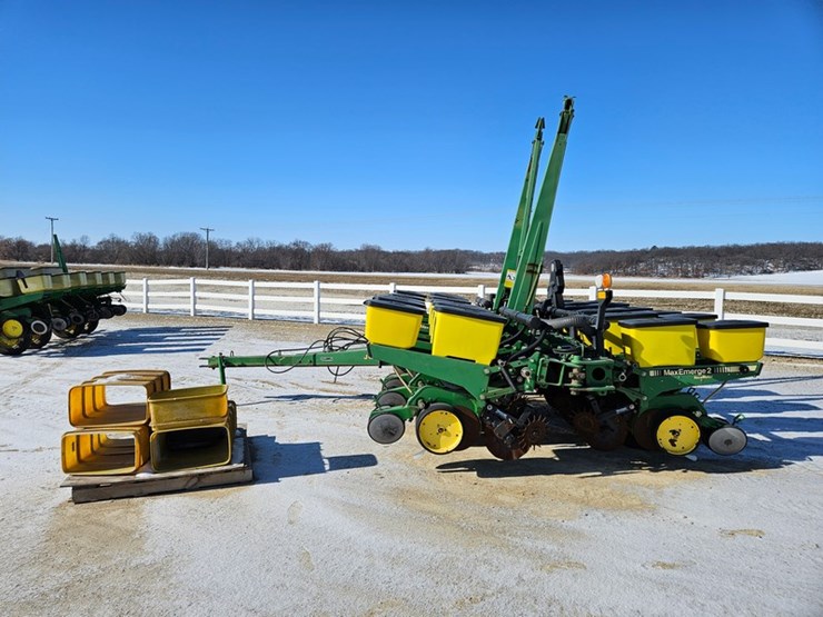 john-deere-7200-image-2