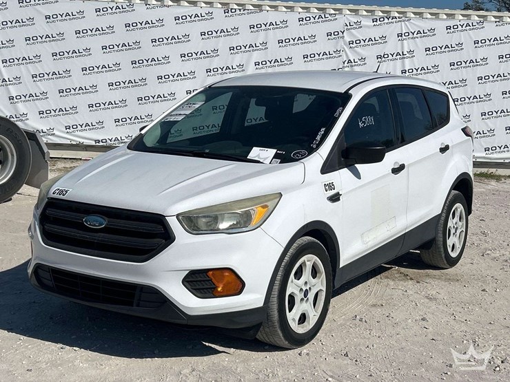 2017-ford-escape-image-1