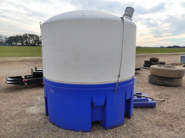 400-gallon-water-tank-image-3